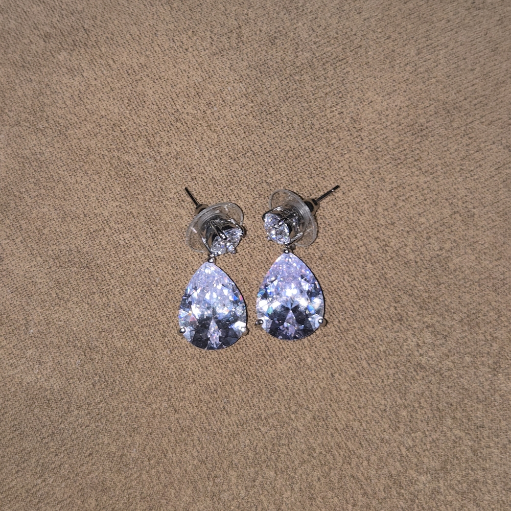 Elegant Silver Teardrop Earrings